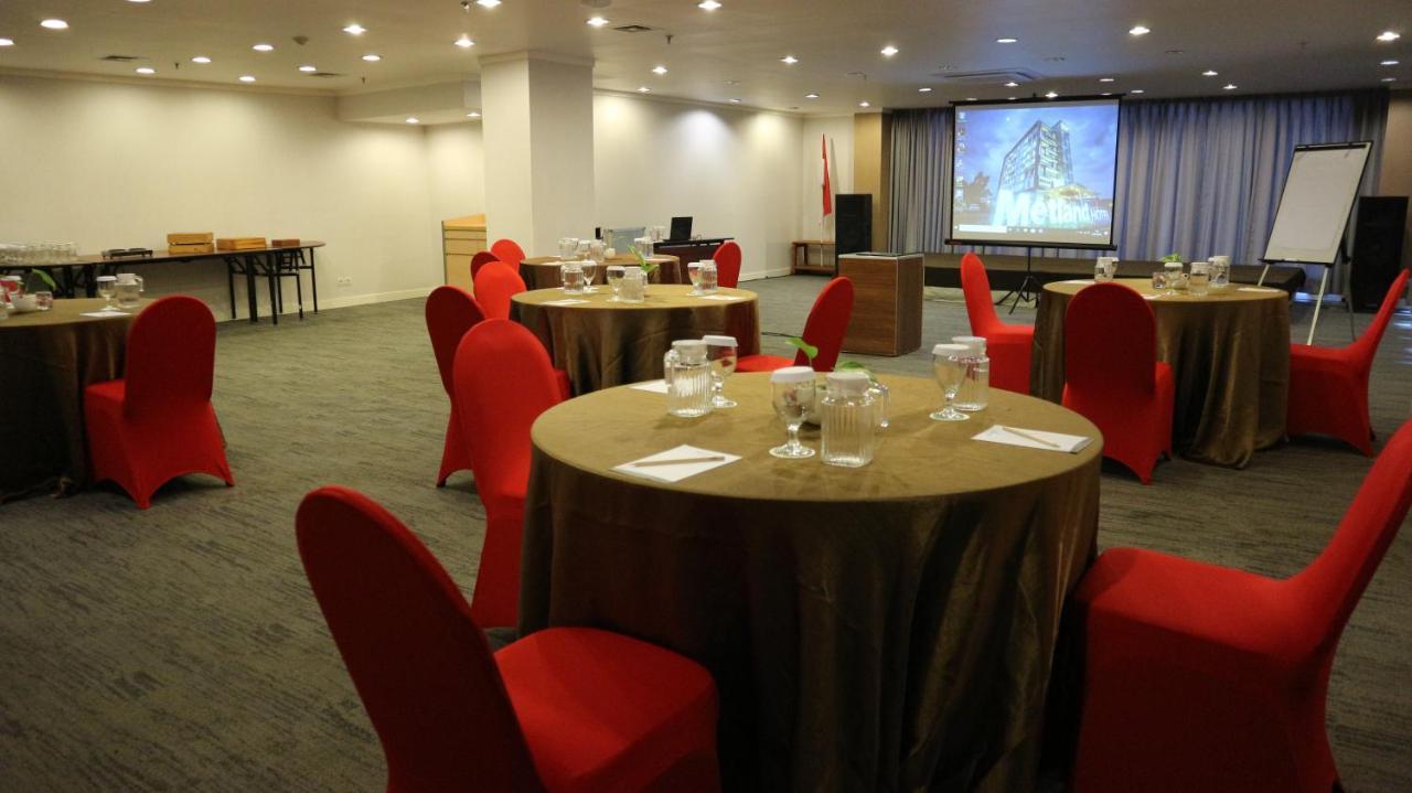 Metland Hotel Cirebon Εξωτερικό φωτογραφία