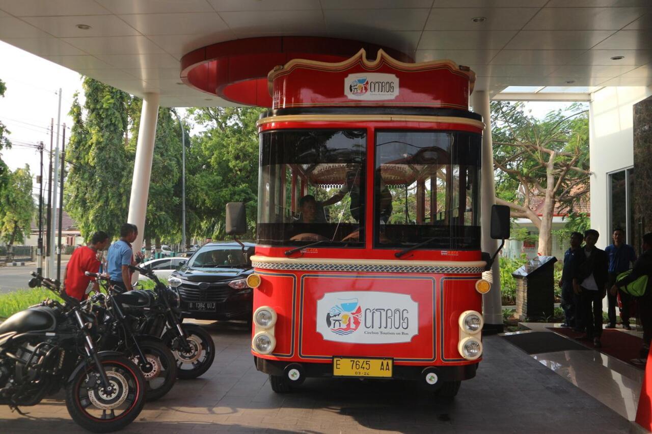 Metland Hotel Cirebon Εξωτερικό φωτογραφία