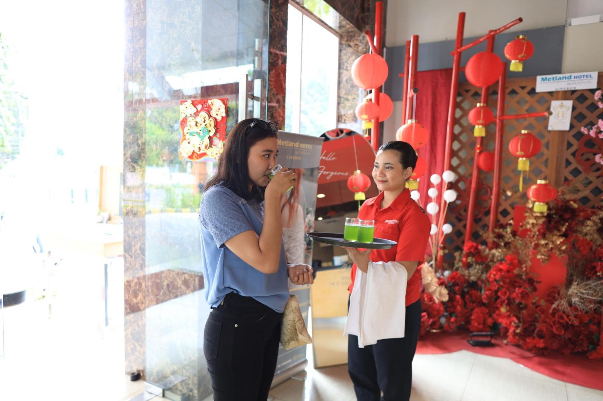 Metland Hotel Cirebon Εξωτερικό φωτογραφία