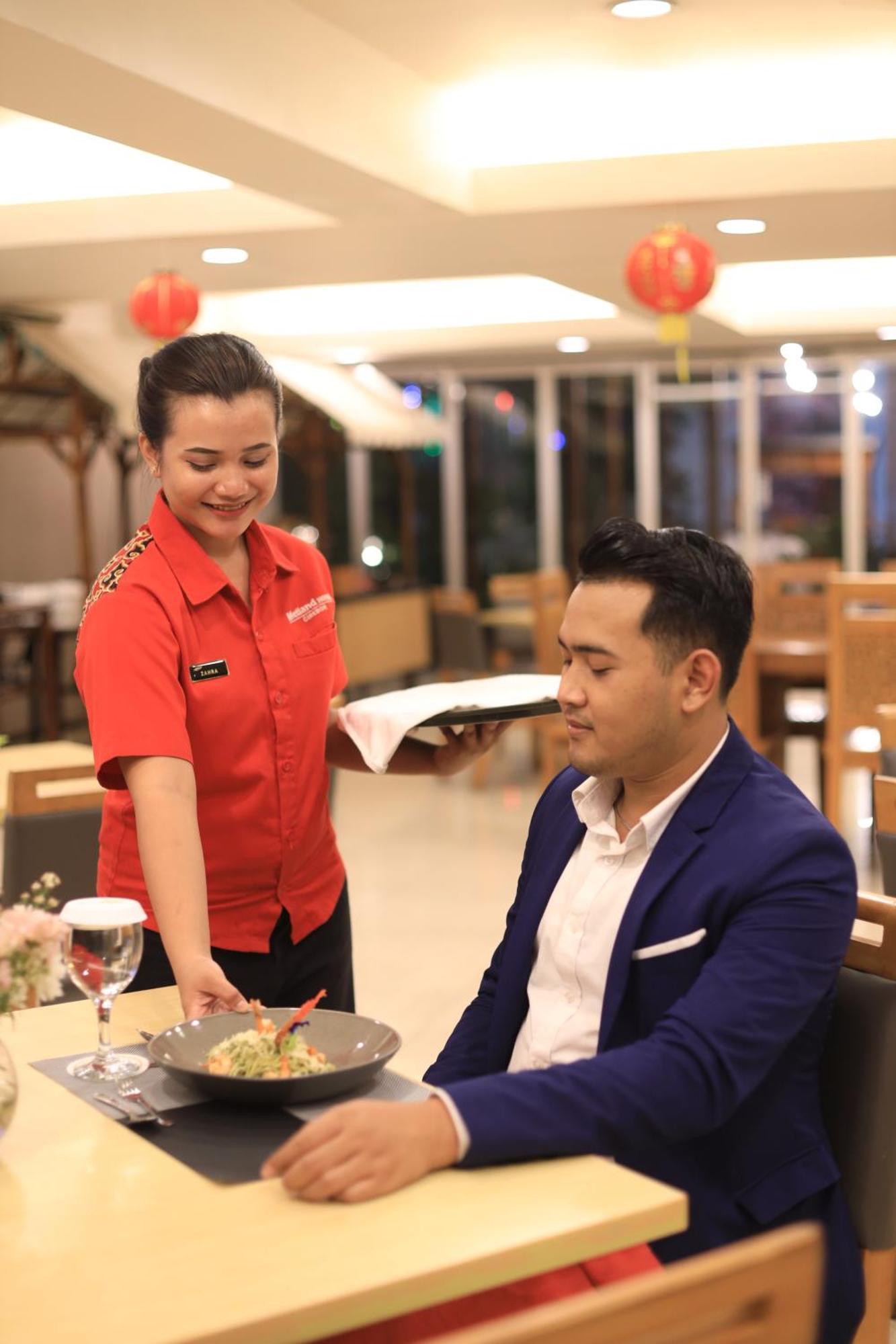 Metland Hotel Cirebon Εξωτερικό φωτογραφία