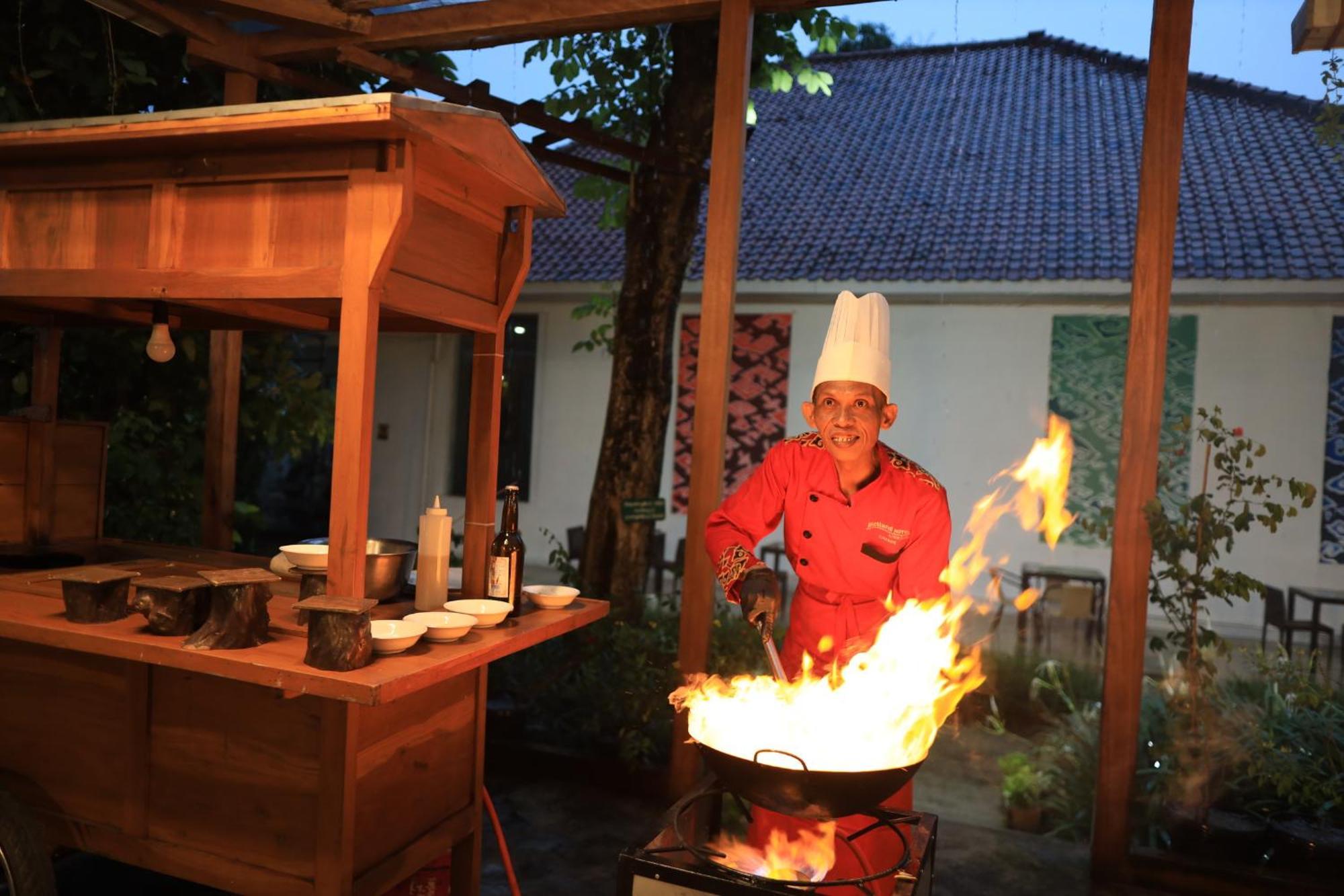 Metland Hotel Cirebon Εξωτερικό φωτογραφία
