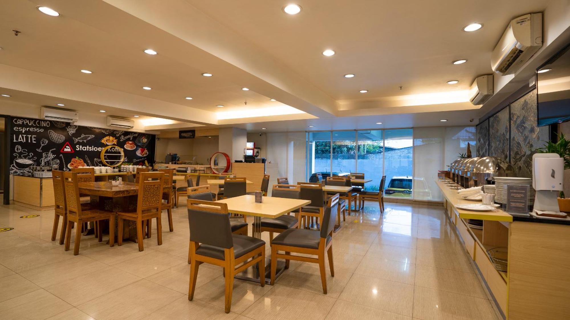 Metland Hotel Cirebon Εξωτερικό φωτογραφία